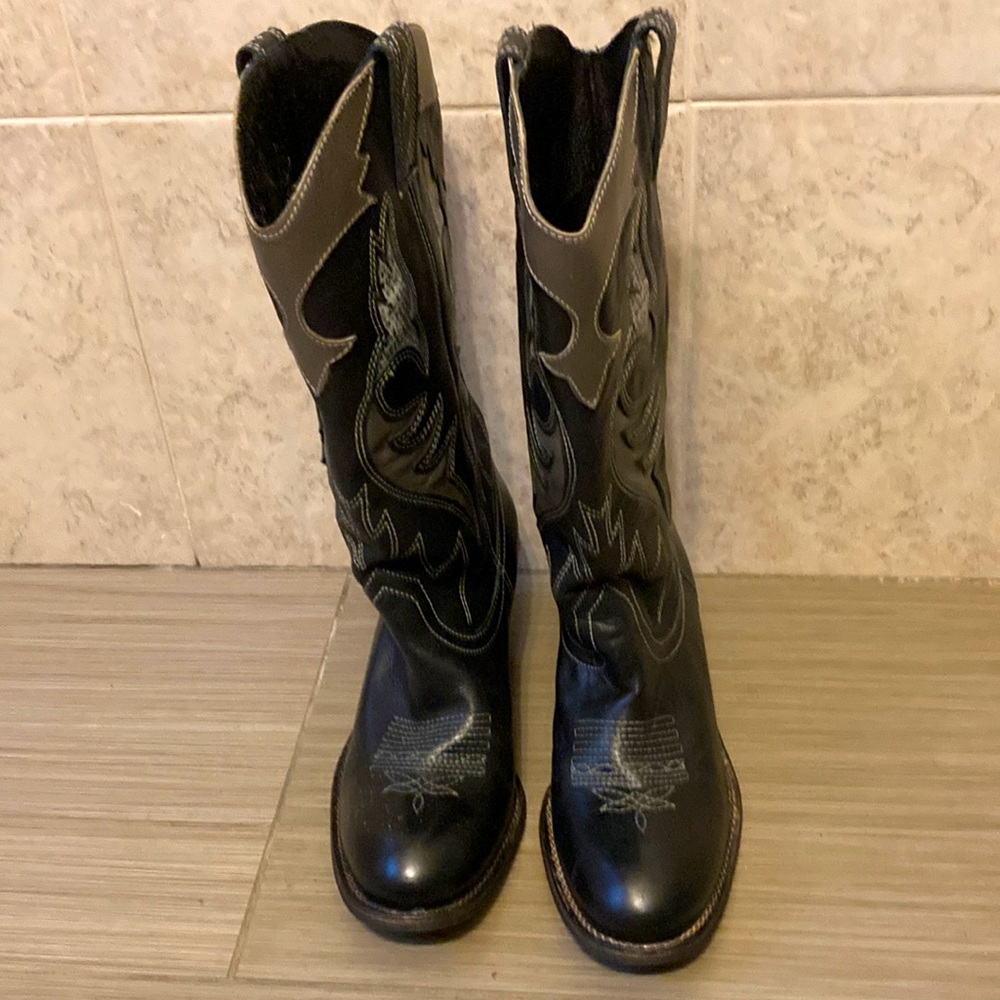Matisse Hess Cowboy Boots. Size 9M